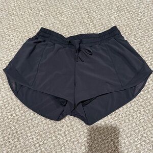 black lululemon shorts